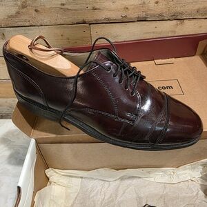 Men's Leather Cap-Toe Dress Shoes - Burgundy